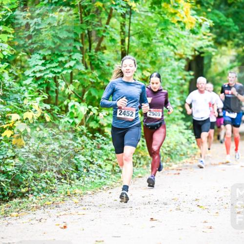 12.10.2025 - Bramfelder Halbmarathon 2025 Dr. Thomas Lammeyer http://msf.ph/oto/9341058 12.10.2025 09:50:36 Laufen 2452, 2909 meine-sportfotos.de