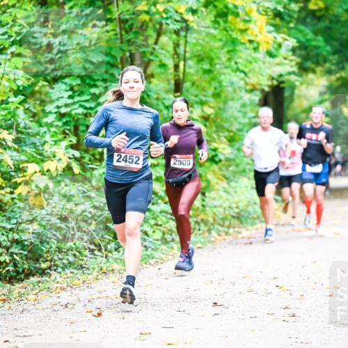 12.10.2025 - Bramfelder Halbmarathon 2025 Dr. Thomas Lammeyer http://msf.ph/oto/9341062 12.10.2025 09:50:36 Laufen 2452, 2909 meine-sportfotos.de