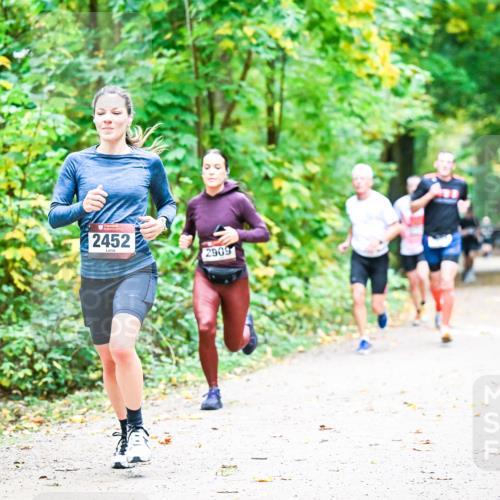 12.10.2025 - Bramfelder Halbmarathon 2025 Dr. Thomas Lammeyer http://msf.ph/oto/9341065 12.10.2025 09:50:37 Laufen 2452, 2909 meine-sportfotos.de