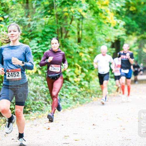 12.10.2025 - Bramfelder Halbmarathon 2025 Dr. Thomas Lammeyer http://msf.ph/oto/9341067 12.10.2025 09:50:37 Laufen 2452, 2909 meine-sportfotos.de