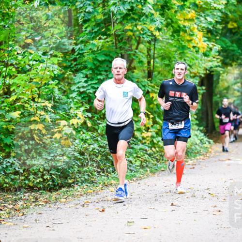 12.10.2025 - Bramfelder Halbmarathon 2025 Dr. Thomas Lammeyer http://msf.ph/oto/9341079 12.10.2025 09:50:39 Laufen 2659 meine-sportfotos.de
