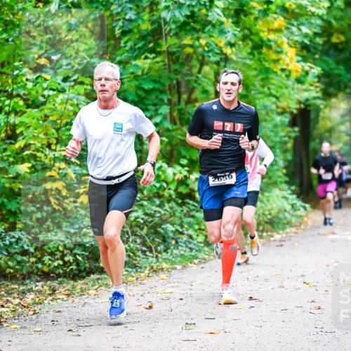 12.10.2025 - Bramfelder Halbmarathon 2025 Dr. Thomas Lammeyer http://msf.ph/oto/9341084 12.10.2025 09:50:40 Laufen 2659 meine-sportfotos.de