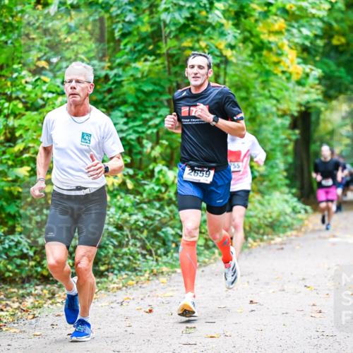 12.10.2025 - Bramfelder Halbmarathon 2025 Dr. Thomas Lammeyer http://msf.ph/oto/9341086 12.10.2025 09:50:40 Laufen 2659, 755 meine-sportfotos.de