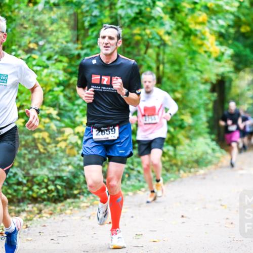 12.10.2025 - Bramfelder Halbmarathon 2025 Dr. Thomas Lammeyer http://msf.ph/oto/9341090 12.10.2025 09:50:41 Laufen 2659 meine-sportfotos.de
