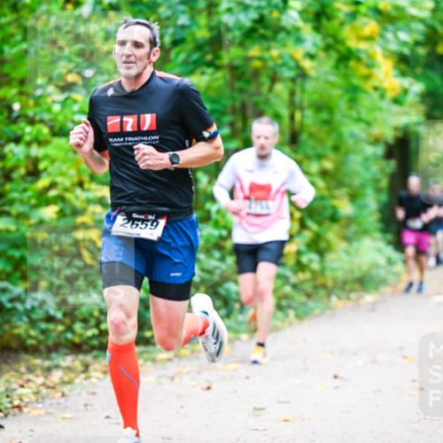 12.10.2025 - Bramfelder Halbmarathon 2025 Dr. Thomas Lammeyer http://msf.ph/oto/9341092 12.10.2025 09:50:41 Laufen 2659 meine-sportfotos.de