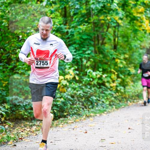 12.10.2025 - Bramfelder Halbmarathon 2025 Dr. Thomas Lammeyer http://msf.ph/oto/9341100 12.10.2025 09:50:42 Laufen 2755 meine-sportfotos.de