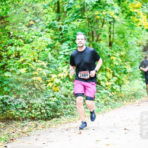 12.10.2025 - Bramfelder Halbmarathon 2025 Dr. Thomas Lammeyer http://msf.ph/oto/9341107 12.10.2025 09:50:45 Laufen 2480, 3 meine-sportfotos.de