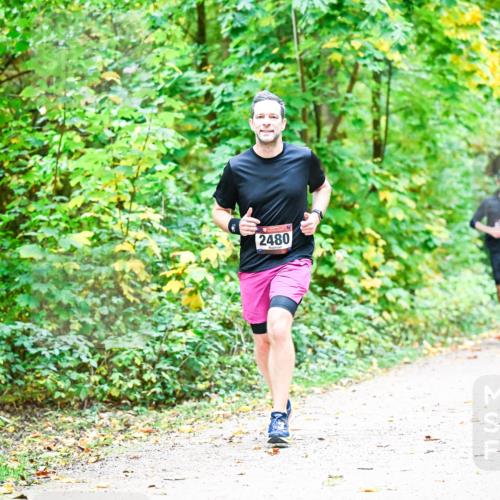 12.10.2025 - Bramfelder Halbmarathon 2025 Dr. Thomas Lammeyer http://msf.ph/oto/9341108 12.10.2025 09:50:45 Laufen 2480 meine-sportfotos.de