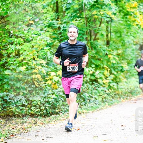 12.10.2025 - Bramfelder Halbmarathon 2025 Dr. Thomas Lammeyer http://msf.ph/oto/9341109 12.10.2025 09:50:46 Laufen 2480 meine-sportfotos.de