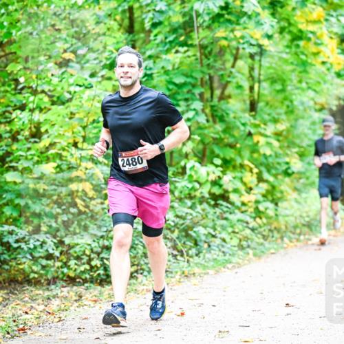 12.10.2025 - Bramfelder Halbmarathon 2025 Dr. Thomas Lammeyer http://msf.ph/oto/9341111 12.10.2025 09:50:46 Laufen 2480 meine-sportfotos.de