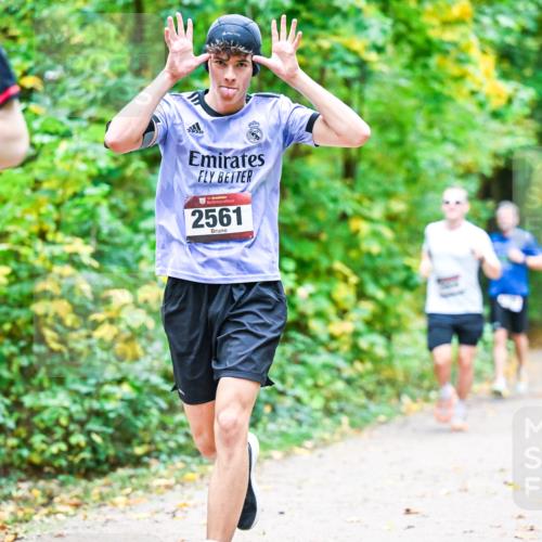 12.10.2025 - Bramfelder Halbmarathon 2025 Dr. Thomas Lammeyer http://msf.ph/oto/9341146 12.10.2025 09:50:52 Laufen 34, 2561 meine-sportfotos.de