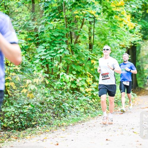 12.10.2025 - Bramfelder Halbmarathon 2025 Dr. Thomas Lammeyer http://msf.ph/oto/9341148 12.10.2025 09:50:52 Laufen 2561, 2908, 2708 meine-sportfotos.de