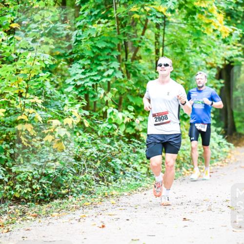 12.10.2025 - Bramfelder Halbmarathon 2025 Dr. Thomas Lammeyer http://msf.ph/oto/9341153 12.10.2025 09:50:53 Laufen 2908, 2708 meine-sportfotos.de
