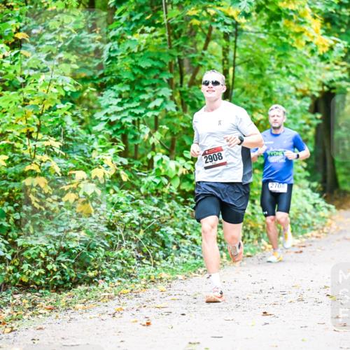 12.10.2025 - Bramfelder Halbmarathon 2025 Dr. Thomas Lammeyer http://msf.ph/oto/9341155 12.10.2025 09:50:53 Laufen 2908, 2708 meine-sportfotos.de
