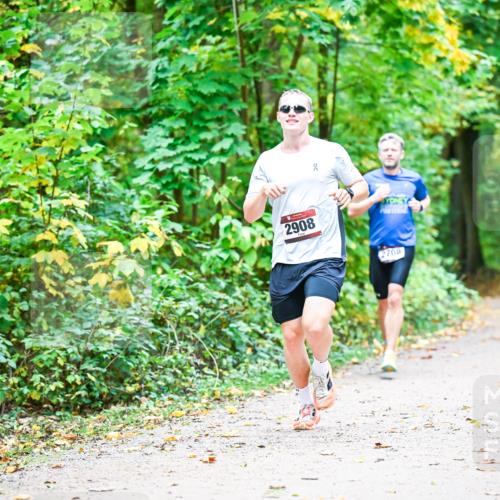 12.10.2025 - Bramfelder Halbmarathon 2025 Dr. Thomas Lammeyer http://msf.ph/oto/9341156 12.10.2025 09:50:53 Laufen 2908, 2708 meine-sportfotos.de