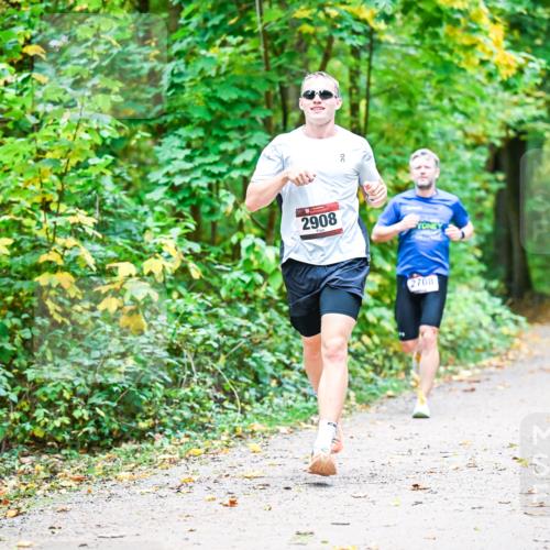 12.10.2025 - Bramfelder Halbmarathon 2025 Dr. Thomas Lammeyer http://msf.ph/oto/9341157 12.10.2025 09:50:54 Laufen 2908, 2708 meine-sportfotos.de