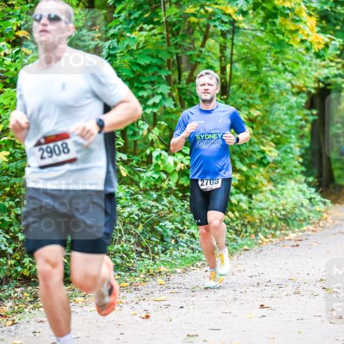 12.10.2025 - Bramfelder Halbmarathon 2025 Dr. Thomas Lammeyer http://msf.ph/oto/9341163 12.10.2025 09:50:55 Laufen 2908, 2708 meine-sportfotos.de