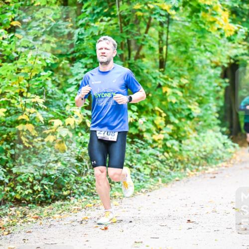 12.10.2025 - Bramfelder Halbmarathon 2025 Dr. Thomas Lammeyer http://msf.ph/oto/9341168 12.10.2025 09:50:55 Laufen 2708 meine-sportfotos.de