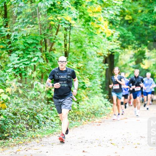 12.10.2025 - Bramfelder Halbmarathon 2025 Dr. Thomas Lammeyer http://msf.ph/oto/9341186 12.10.2025 09:51:03 Laufen 2915 meine-sportfotos.de