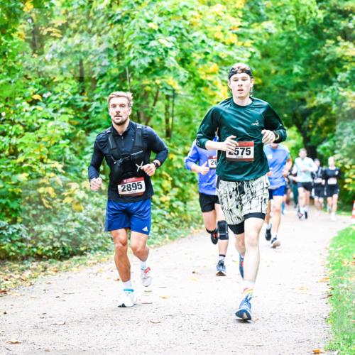 12.10.2025 - Bramfelder Halbmarathon 2025 Dr. Thomas Lammeyer http://msf.ph/oto/9341222 12.10.2025 09:51:09 Laufen 2895, 26, 575 meine-sportfotos.de