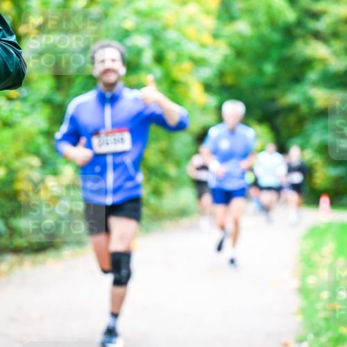 12.10.2025 - Bramfelder Halbmarathon 2025 Dr. Thomas Lammeyer http://msf.ph/oto/9341231 12.10.2025 09:51:10 Laufen  meine-sportfotos.de