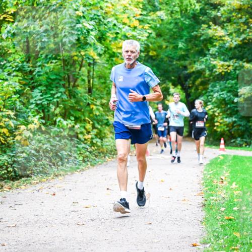 12.10.2025 - Bramfelder Halbmarathon 2025 Dr. Thomas Lammeyer http://msf.ph/oto/9341235 12.10.2025 09:51:11 Laufen 2831 meine-sportfotos.de