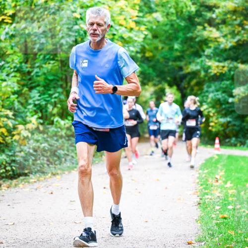 12.10.2025 - Bramfelder Halbmarathon 2025 Dr. Thomas Lammeyer http://msf.ph/oto/9341240 12.10.2025 09:51:12 Laufen  meine-sportfotos.de
