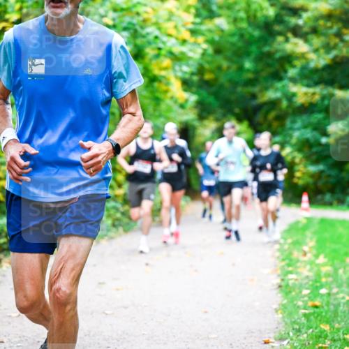 12.10.2025 - Bramfelder Halbmarathon 2025 Dr. Thomas Lammeyer http://msf.ph/oto/9341244 12.10.2025 09:51:12 Laufen 71 meine-sportfotos.de