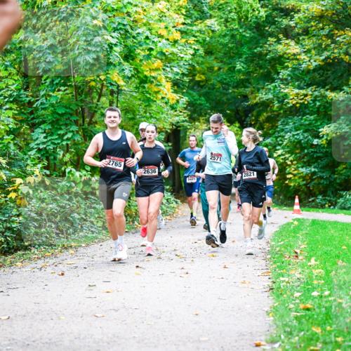 12.10.2025 - Bramfelder Halbmarathon 2025 Dr. Thomas Lammeyer http://msf.ph/oto/9341247 12.10.2025 09:51:13 Laufen 2765, 2636, 2449, 2005, 2571, 2821, 37 meine-sportfotos.de