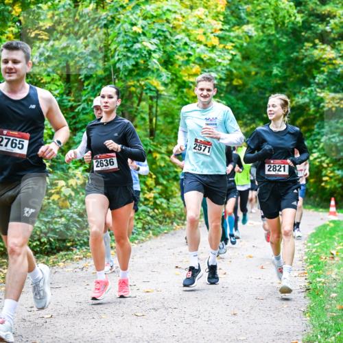 12.10.2025 - Bramfelder Halbmarathon 2025 Dr. Thomas Lammeyer http://msf.ph/oto/9341257 12.10.2025 09:51:14 Laufen 2765, 2636, 2571, 2821 meine-sportfotos.de