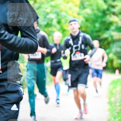 12.10.2025 - Bramfelder Halbmarathon 2025 Dr. Thomas Lammeyer http://msf.ph/oto/9341270 12.10.2025 09:51:16 Laufen 2821 meine-sportfotos.de