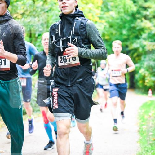 12.10.2025 - Bramfelder Halbmarathon 2025 Dr. Thomas Lammeyer http://msf.ph/oto/9341273 12.10.2025 09:51:17 Laufen 2891, 19, 2670 meine-sportfotos.de