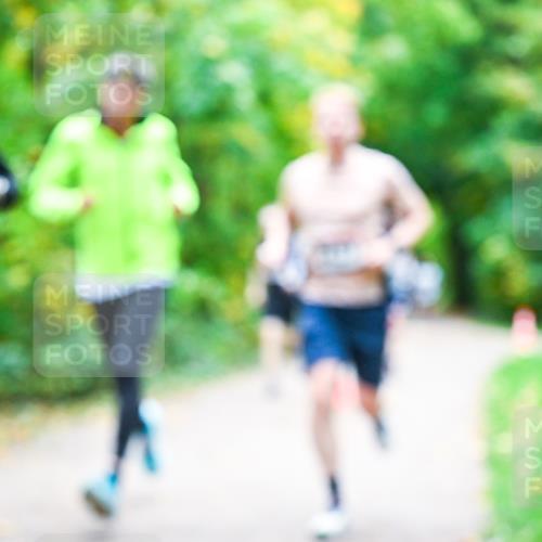 12.10.2025 - Bramfelder Halbmarathon 2025 Dr. Thomas Lammeyer http://msf.ph/oto/9341277 12.10.2025 09:51:18 Laufen  meine-sportfotos.de