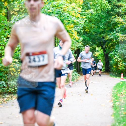 12.10.2025 - Bramfelder Halbmarathon 2025 Dr. Thomas Lammeyer http://msf.ph/oto/9341281 12.10.2025 09:51:18 Laufen 2437 meine-sportfotos.de