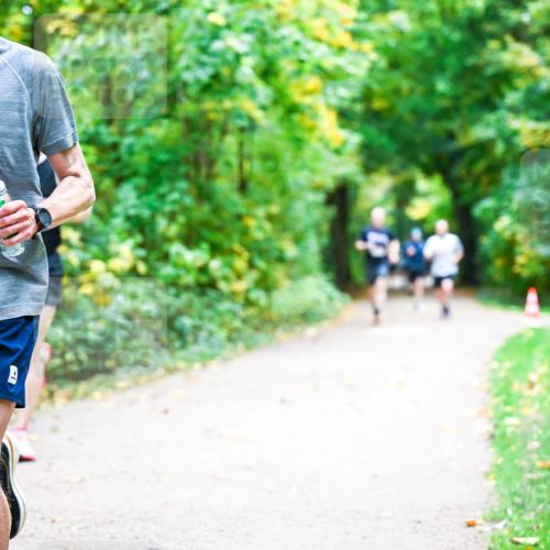 12.10.2025 - Bramfelder Halbmarathon 2025 Dr. Thomas Lammeyer http://msf.ph/oto/9341300 12.10.2025 09:51:22 Laufen 2671, 51 meine-sportfotos.de
