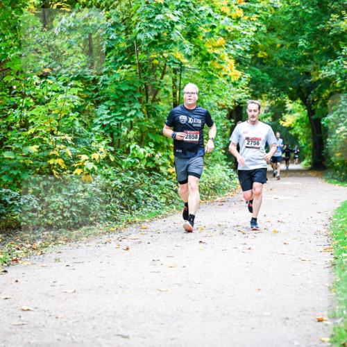 12.10.2025 - Bramfelder Halbmarathon 2025 Dr. Thomas Lammeyer http://msf.ph/oto/9341303 12.10.2025 09:51:26 Laufen 2858, 2756 meine-sportfotos.de
