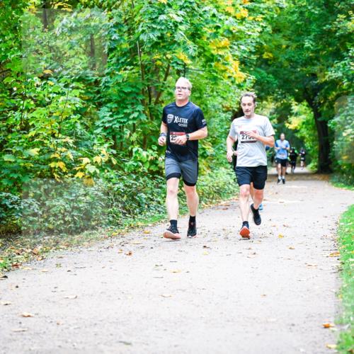 12.10.2025 - Bramfelder Halbmarathon 2025 Dr. Thomas Lammeyer http://msf.ph/oto/9341305 12.10.2025 09:51:26 Laufen 275 meine-sportfotos.de