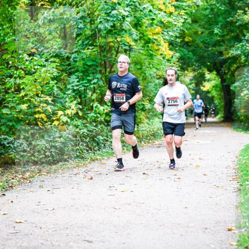 12.10.2025 - Bramfelder Halbmarathon 2025 Dr. Thomas Lammeyer http://msf.ph/oto/9341306 12.10.2025 09:51:26 Laufen 2858, 361, 2756 meine-sportfotos.de