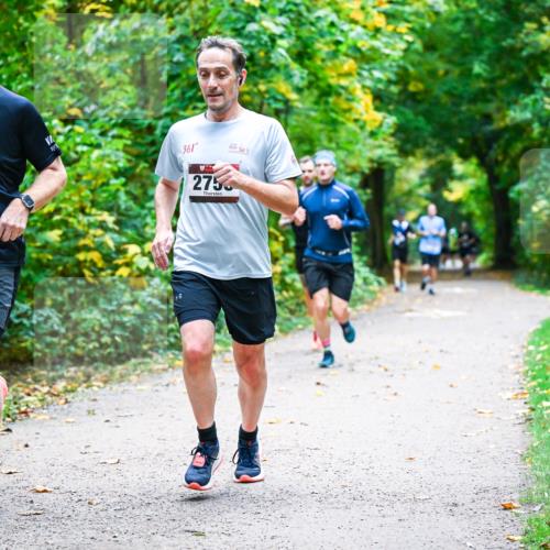 12.10.2025 - Bramfelder Halbmarathon 2025 Dr. Thomas Lammeyer http://msf.ph/oto/9341319 12.10.2025 09:51:28 Laufen 2858, 361, 275, 45 meine-sportfotos.de