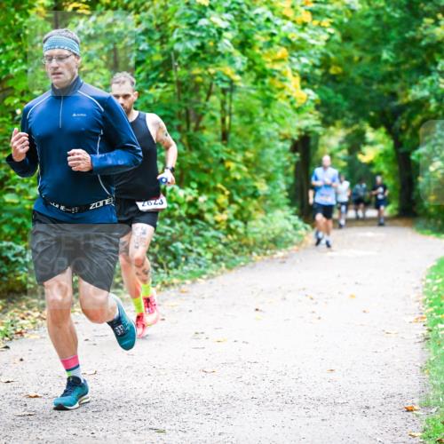 12.10.2025 - Bramfelder Halbmarathon 2025 Dr. Thomas Lammeyer http://msf.ph/oto/9341333 12.10.2025 09:51:30 Laufen 2823 meine-sportfotos.de