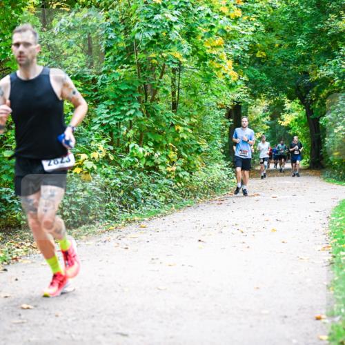 12.10.2025 - Bramfelder Halbmarathon 2025 Dr. Thomas Lammeyer http://msf.ph/oto/9341336 12.10.2025 09:51:31 Laufen 2823, 2465 meine-sportfotos.de