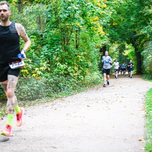 12.10.2025 - Bramfelder Halbmarathon 2025 Dr. Thomas Lammeyer http://msf.ph/oto/9341337 12.10.2025 09:51:31 Laufen 2823, 2465 meine-sportfotos.de