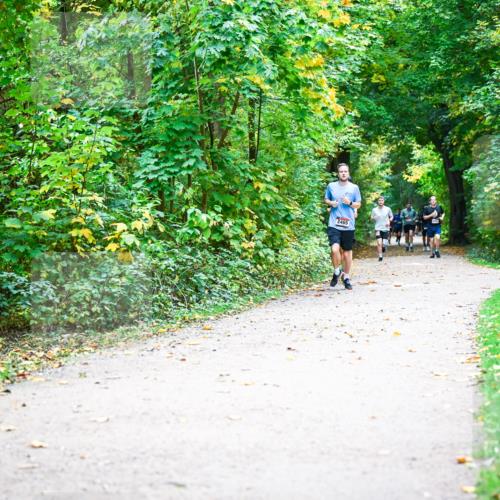 12.10.2025 - Bramfelder Halbmarathon 2025 Dr. Thomas Lammeyer http://msf.ph/oto/9341341 12.10.2025 09:51:32 Laufen 823, 2465 meine-sportfotos.de