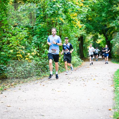 12.10.2025 - Bramfelder Halbmarathon 2025 Dr. Thomas Lammeyer http://msf.ph/oto/9341354 12.10.2025 09:51:34 Laufen 2465, 2948 meine-sportfotos.de