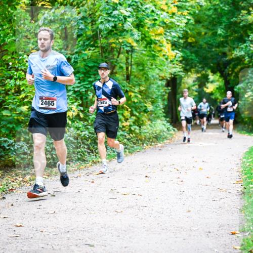 12.10.2025 - Bramfelder Halbmarathon 2025 Dr. Thomas Lammeyer http://msf.ph/oto/9341365 12.10.2025 09:51:36 Laufen 2465, 2948 meine-sportfotos.de