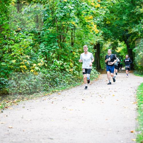 12.10.2025 - Bramfelder Halbmarathon 2025 Dr. Thomas Lammeyer http://msf.ph/oto/9341382 12.10.2025 09:51:38 Laufen 2704 meine-sportfotos.de