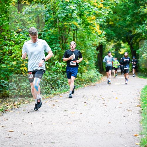 12.10.2025 - Bramfelder Halbmarathon 2025 Dr. Thomas Lammeyer http://msf.ph/oto/9341393 12.10.2025 09:51:41 Laufen 31, 2704 meine-sportfotos.de