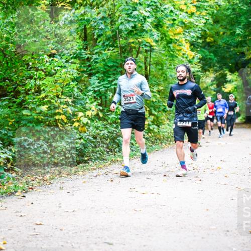 12.10.2025 - Bramfelder Halbmarathon 2025 Dr. Thomas Lammeyer http://msf.ph/oto/9341413 12.10.2025 09:51:45 Laufen 2521, 46 meine-sportfotos.de