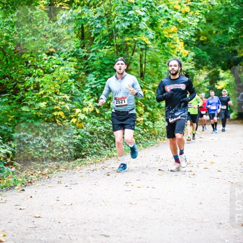 12.10.2025 - Bramfelder Halbmarathon 2025 Dr. Thomas Lammeyer http://msf.ph/oto/9341414 12.10.2025 09:51:45 Laufen 2521 meine-sportfotos.de
