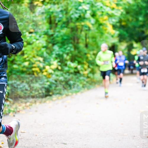12.10.2025 - Bramfelder Halbmarathon 2025 Dr. Thomas Lammeyer http://msf.ph/oto/9341430 12.10.2025 09:51:47 Laufen 1910, 20 meine-sportfotos.de